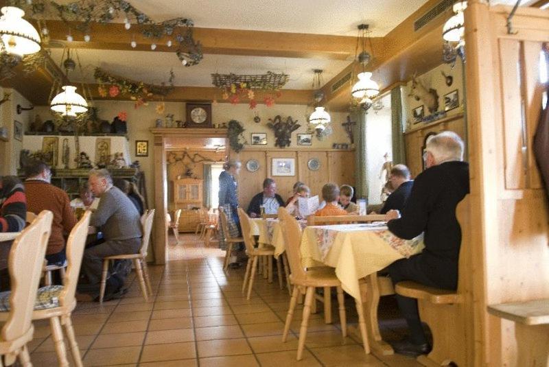 Gasthof Herzogstand Bei Stefan Benediktbeuern Bagian luar foto